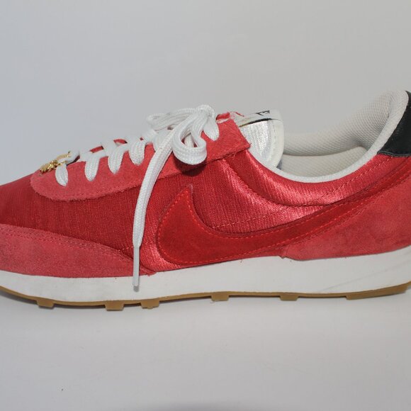 Nike Daybreak Martian Sunrise/ Chile Red Women's Size 9  DD9674 800 - Picture 4 of 16